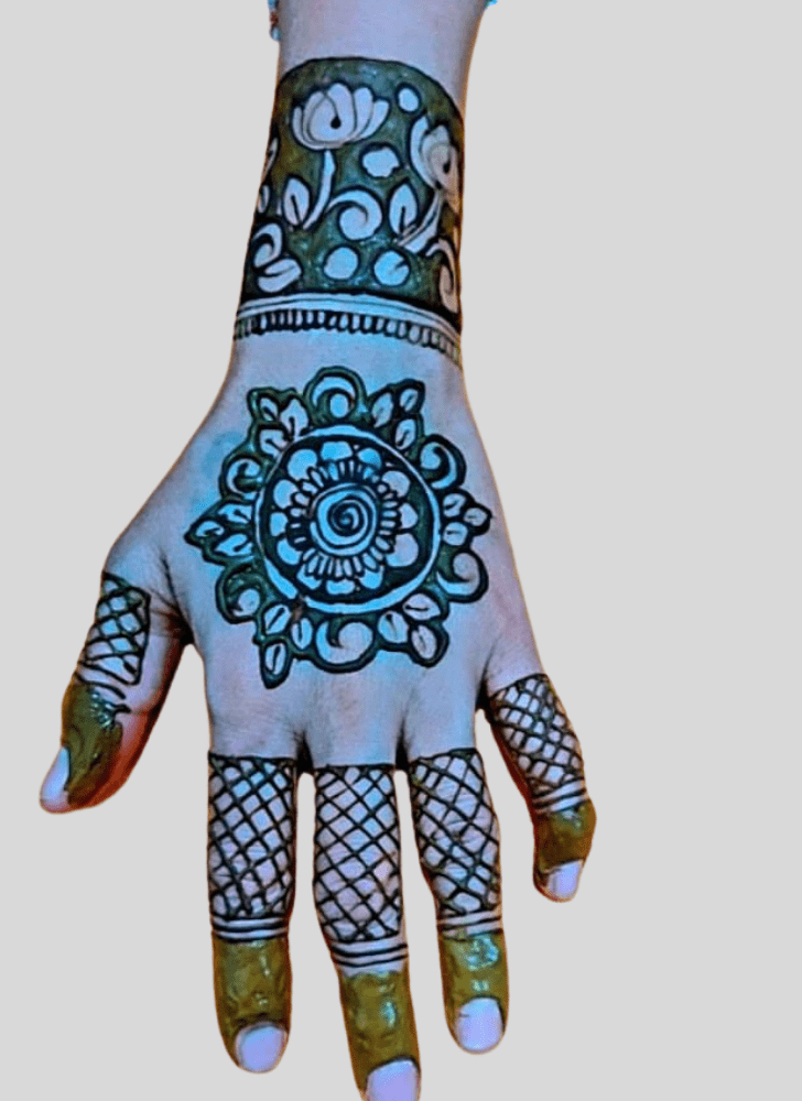 Delicate Saadi Henna Design