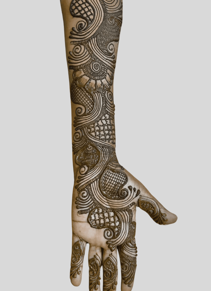 Enticing Saadi Henna Design