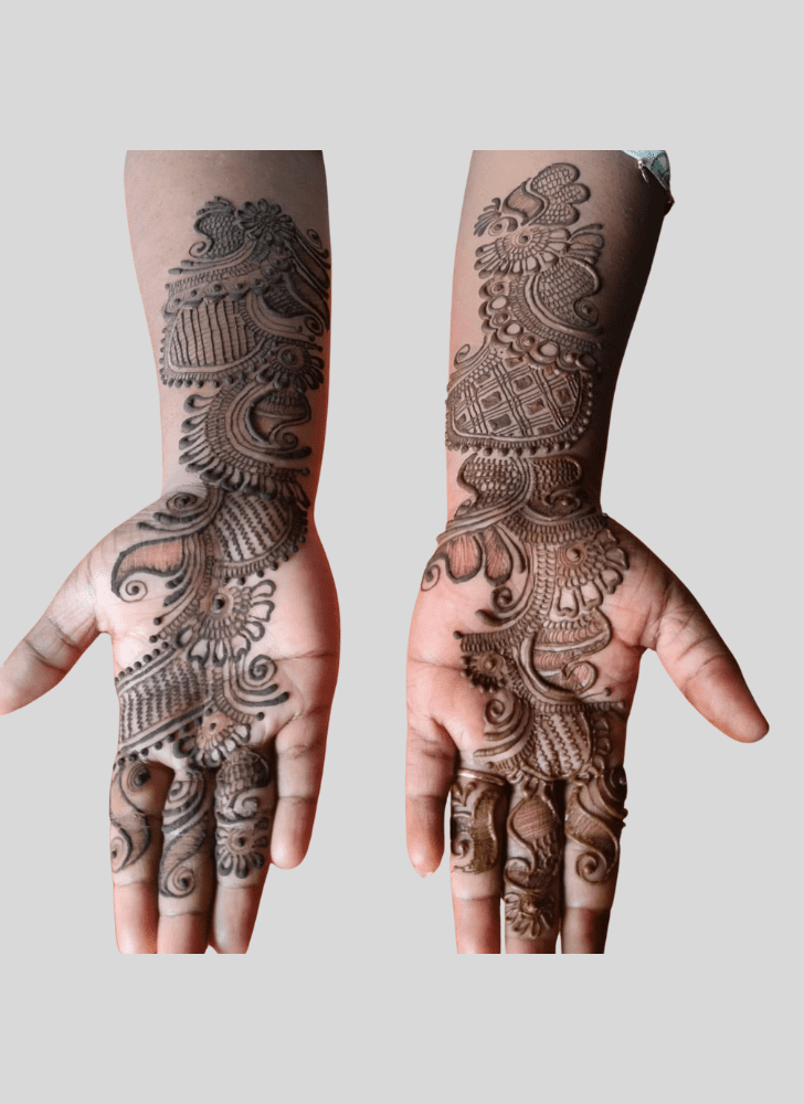 Ravishing Saadi Henna Design