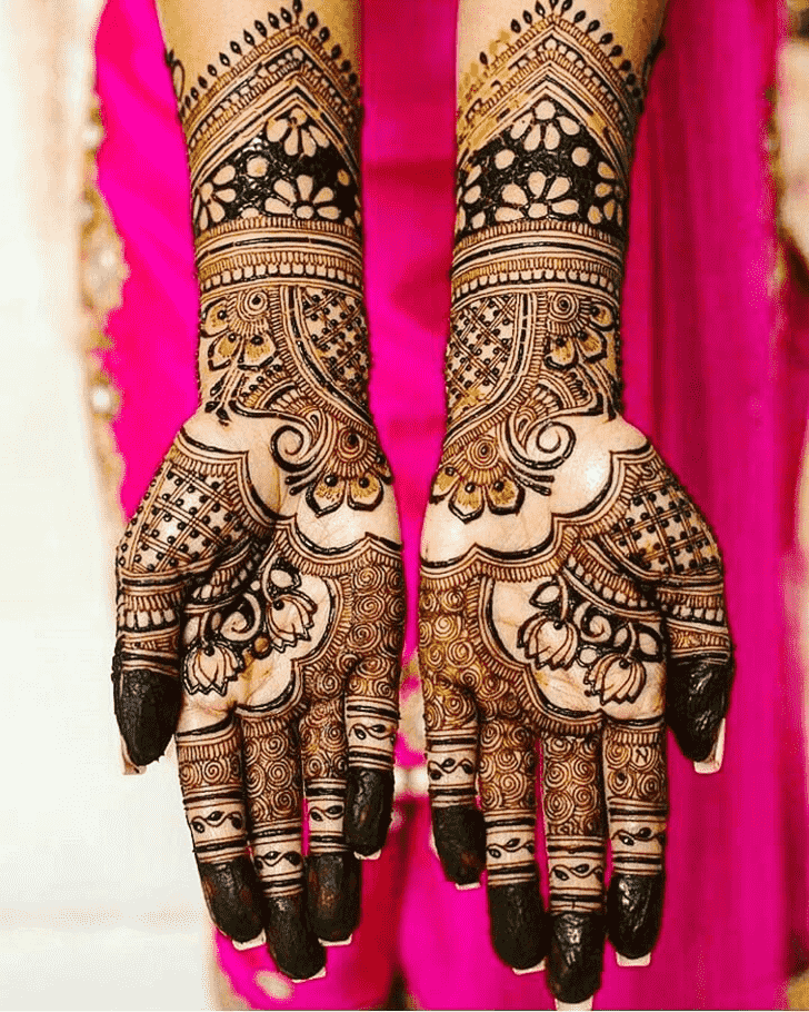 Radiant Sankranti Henna Design