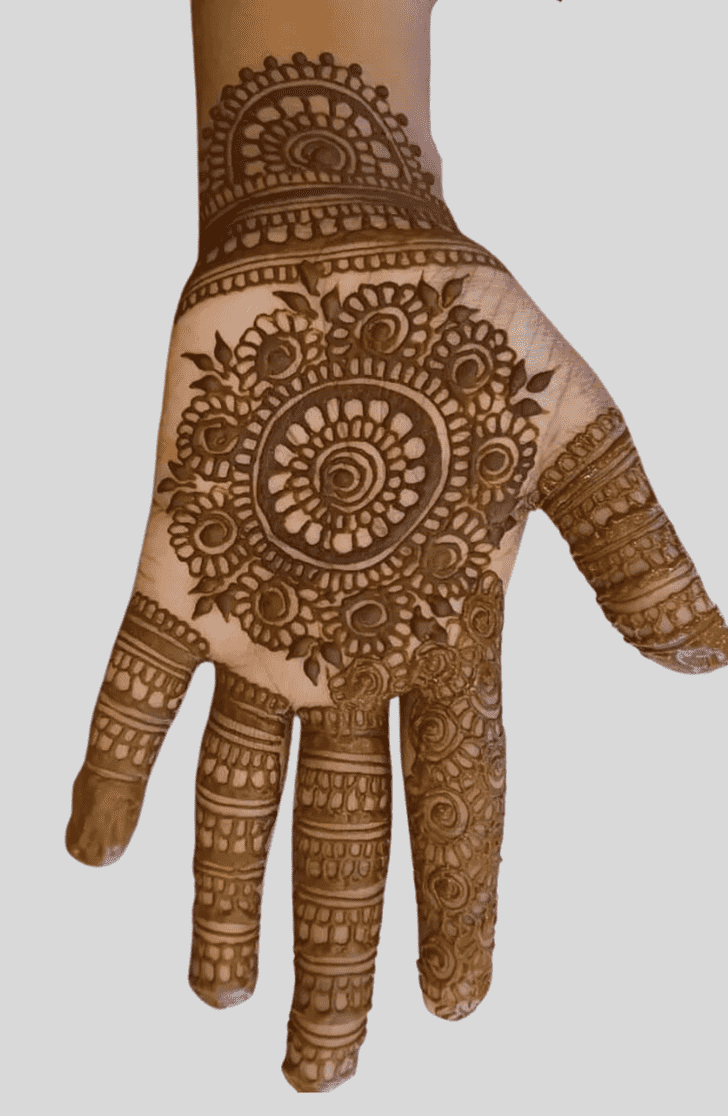 Shapely Sawan Henna Design