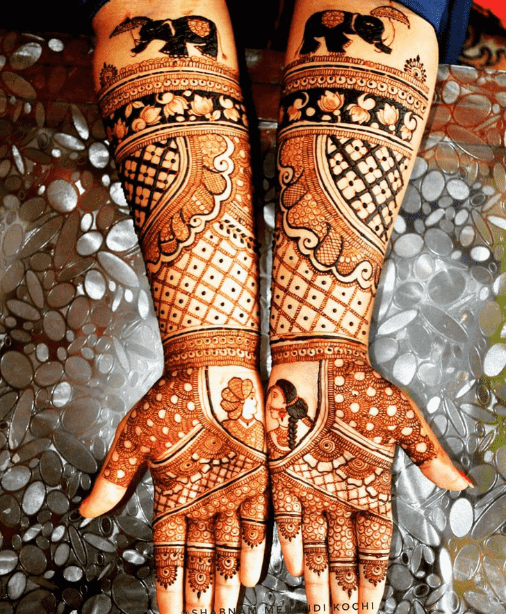 Enthralling Shaded Henna Design