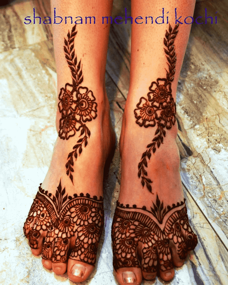 Fine Shaded Henna Design
