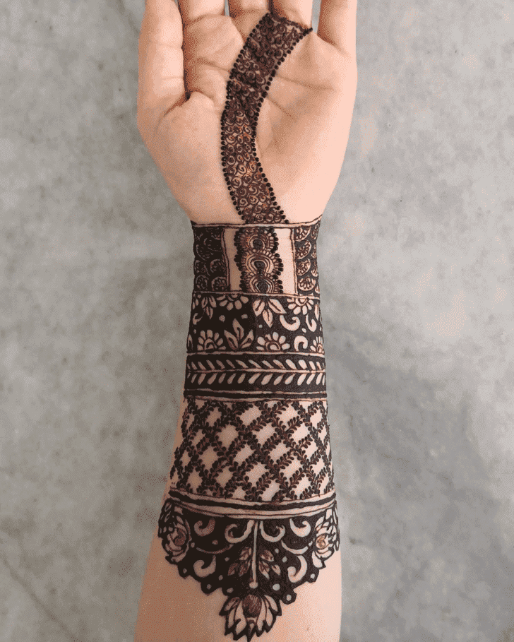 Bewitching Sharjah Henna Design