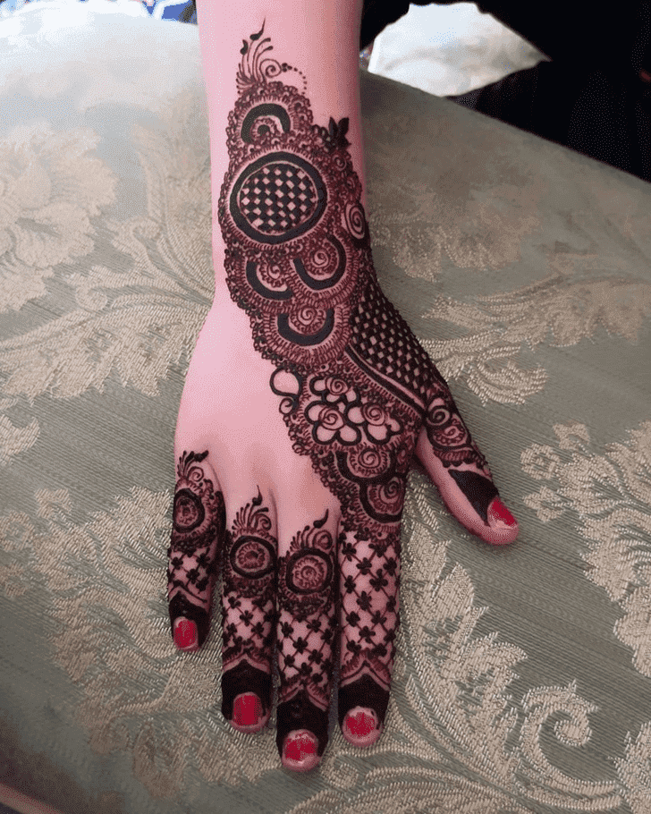 Enthralling Sharjah Henna Design