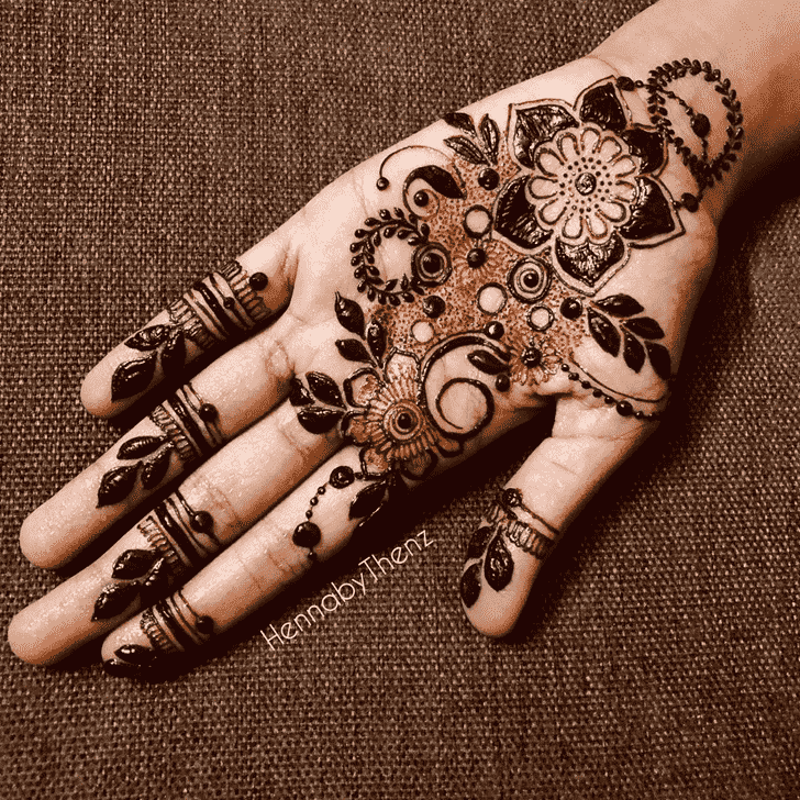 Comely Shimla Henna Design