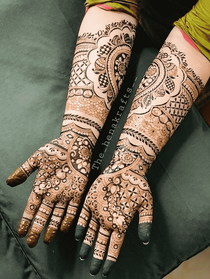 Slightly Shimla Henna Design