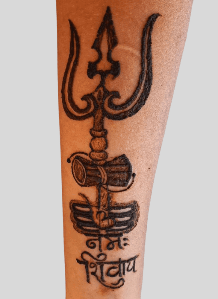 Alluring Shiv Henna Design