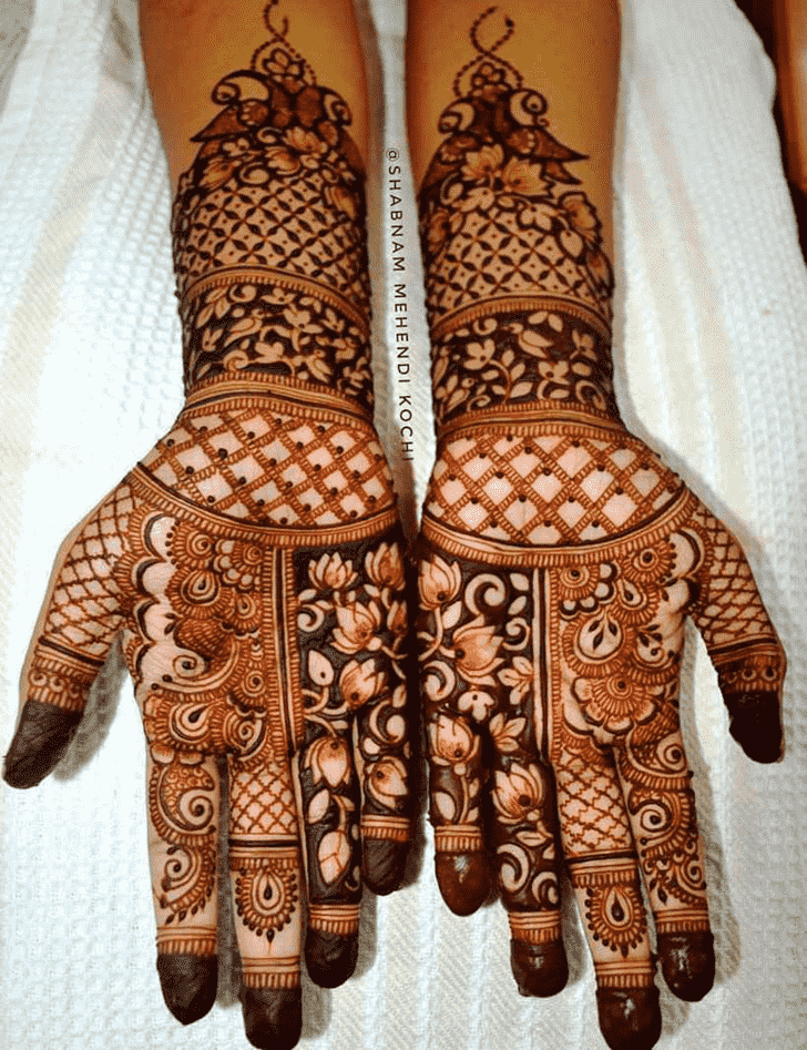 Fetching Shivratri Henna design