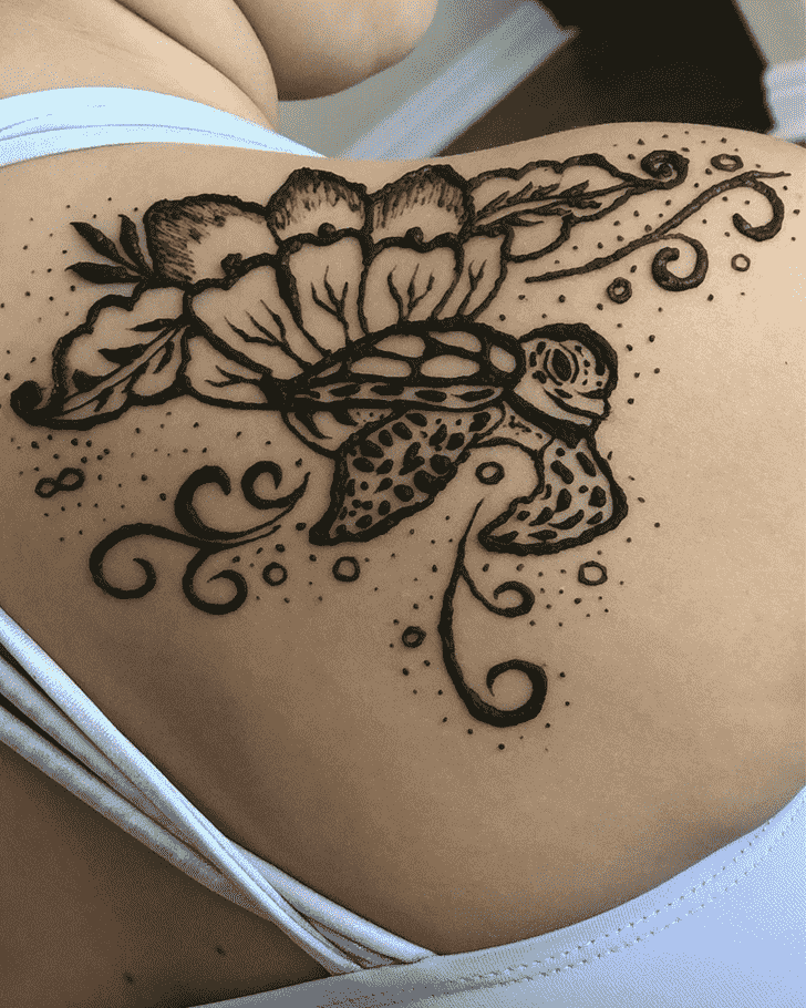 Charming Shoulder Henna design
