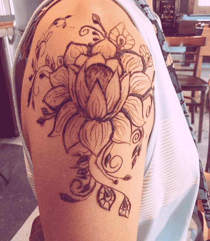 Refined Shoulder Henna design