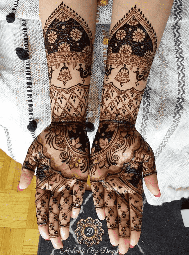 Excellent sialkot Henna Design