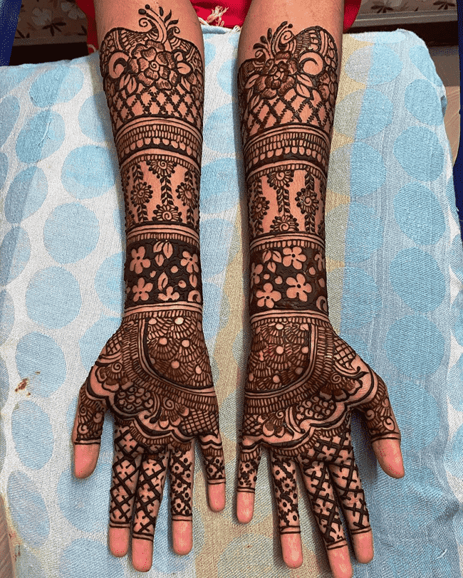 Resplendent sialkot Henna Design