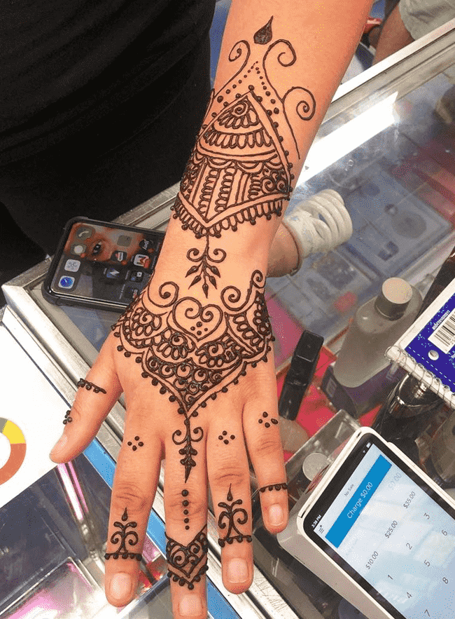 Wonderful sialkot Mehndi Design