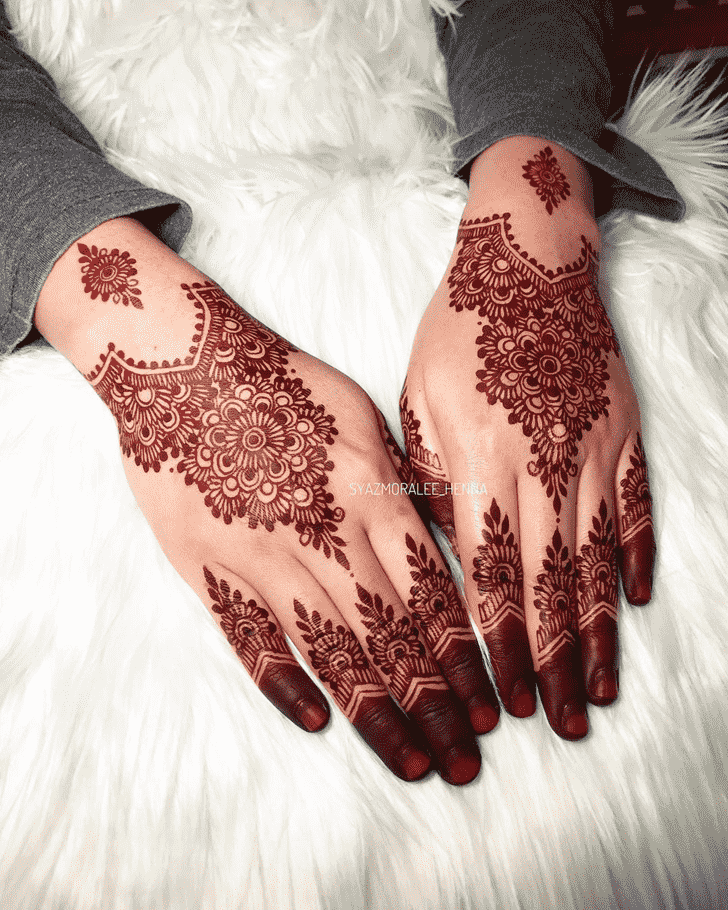 Lovely Singapore Mehndi Design