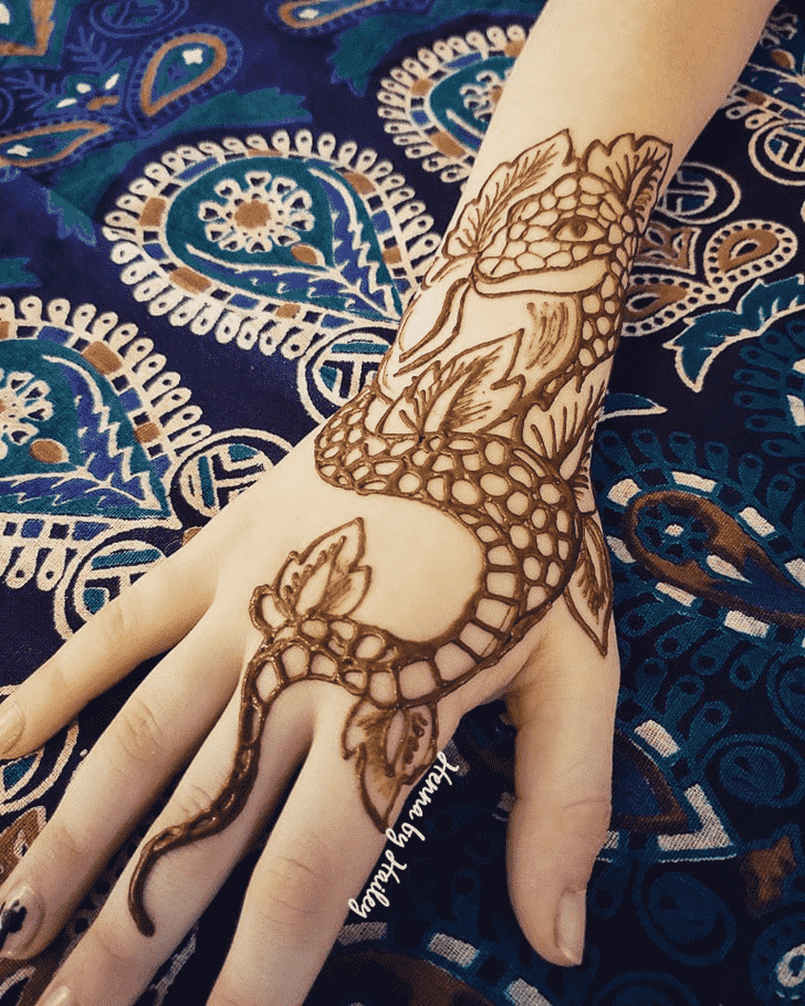 Elegant Snake Henna Design