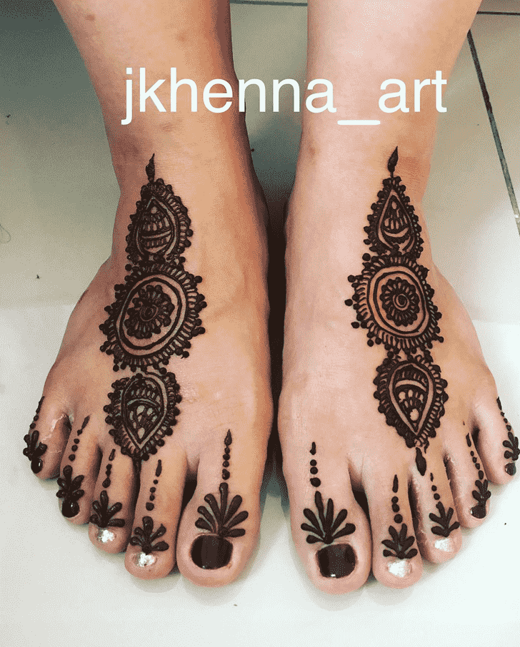 Angelic Solang Valley Henna Design