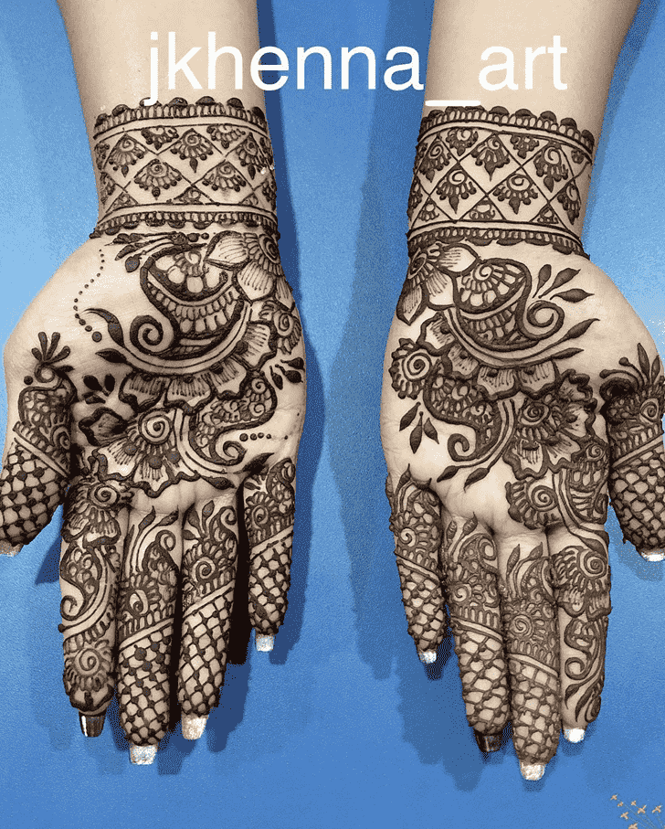 Fine Solang Valley Henna Design