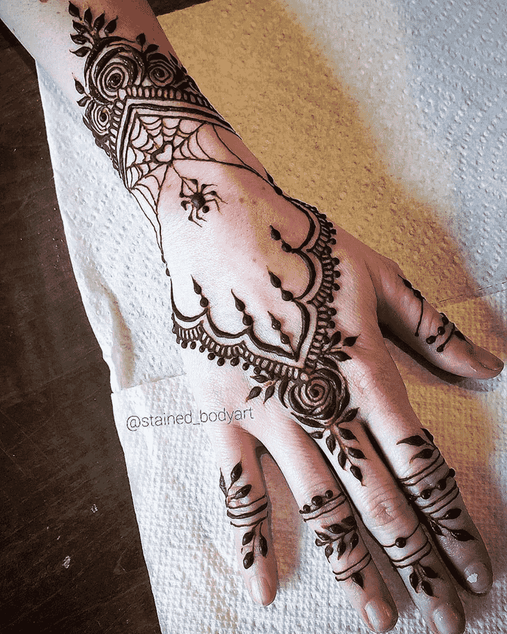 Grand Spider Henna design