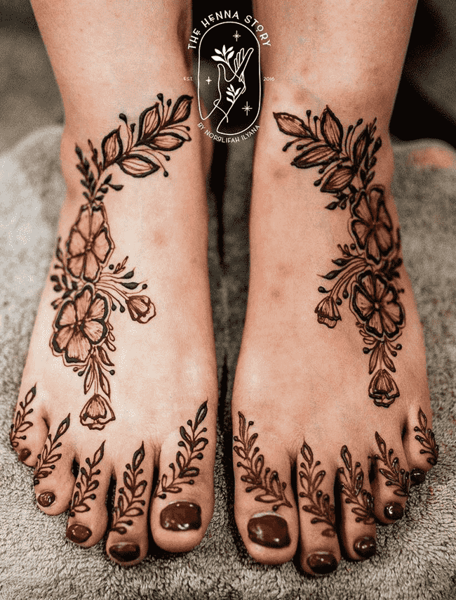 Good Looking Srinagar Henna Design