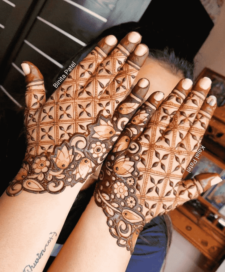 Gorgeous Stockholm Henna Design