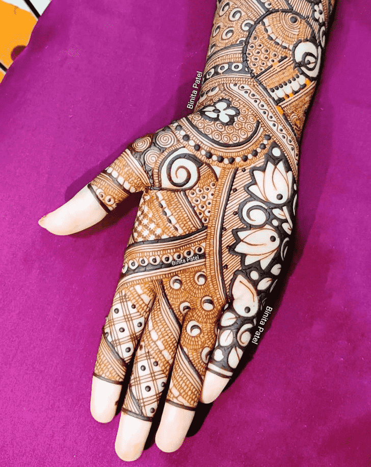 Lovely Stockholm Mehndi Design