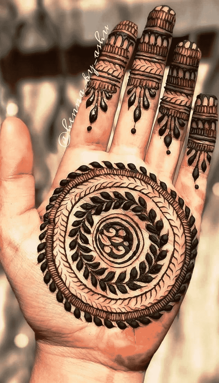 Captivating Stylish Henna Design