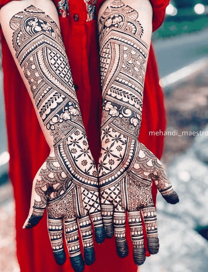 Fetching Stylish Henna Design