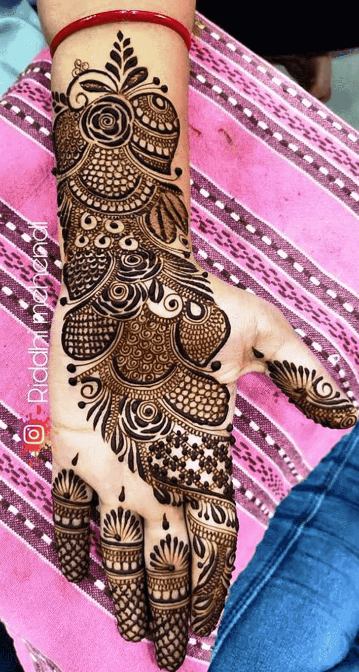 Ravishing Stylish Henna Design