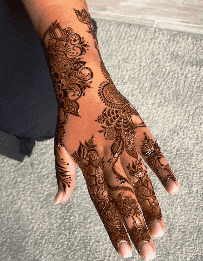 Ideal Sukkur Henna Design