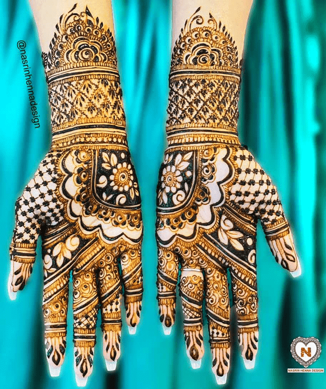 Pretty Sukkur Henna Design