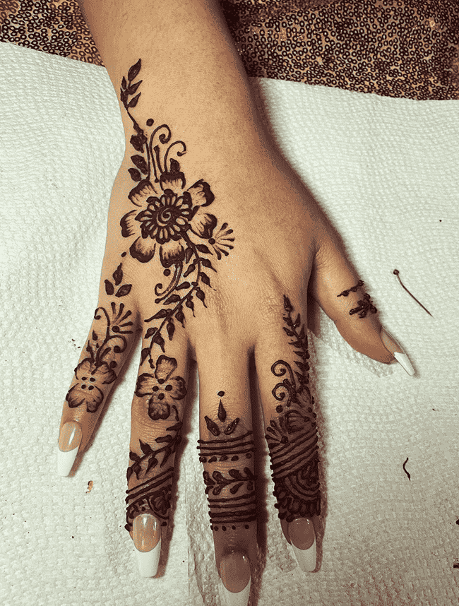 Slightly Sukkur Henna Design