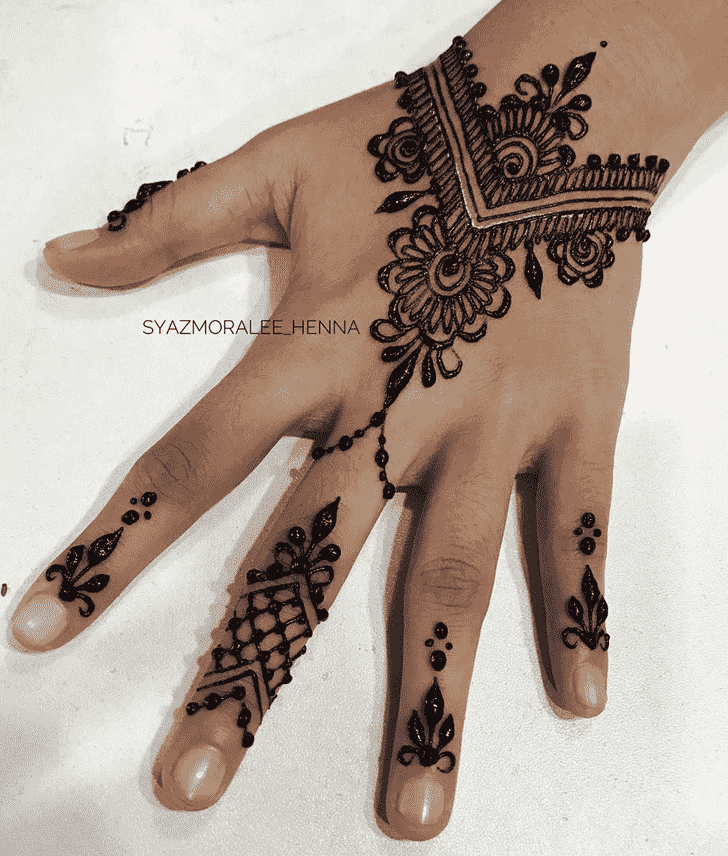 Arm Surat Henna Design