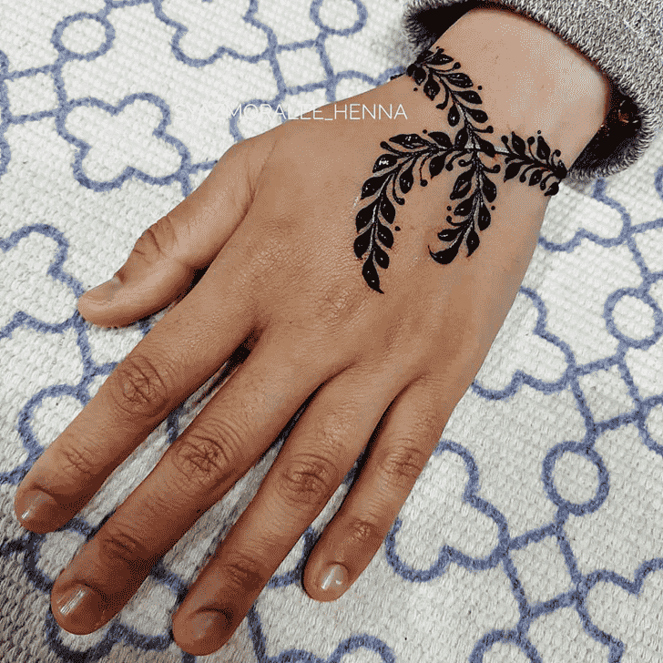 Enthralling Surat Henna Design