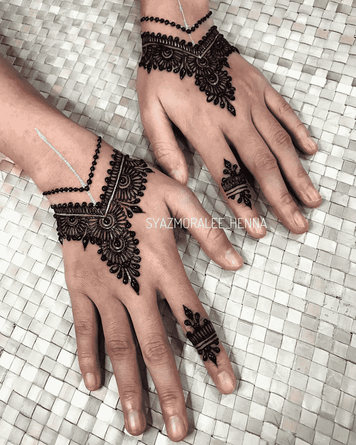 Fair Surat Henna Design