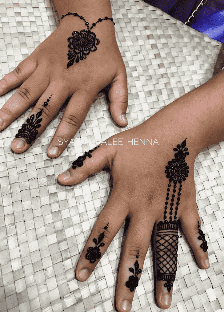 Fine Surat Henna Design