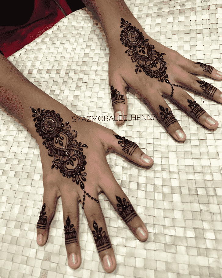 Lovely Surat Mehndi Design