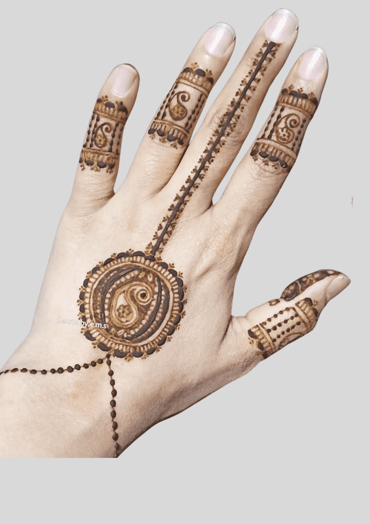 Resplendent Teej Special Henna Design