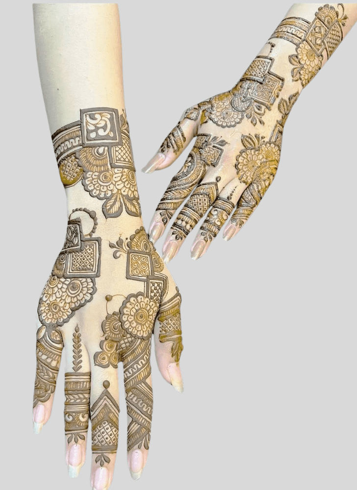 Captivating Temporary Henna Design