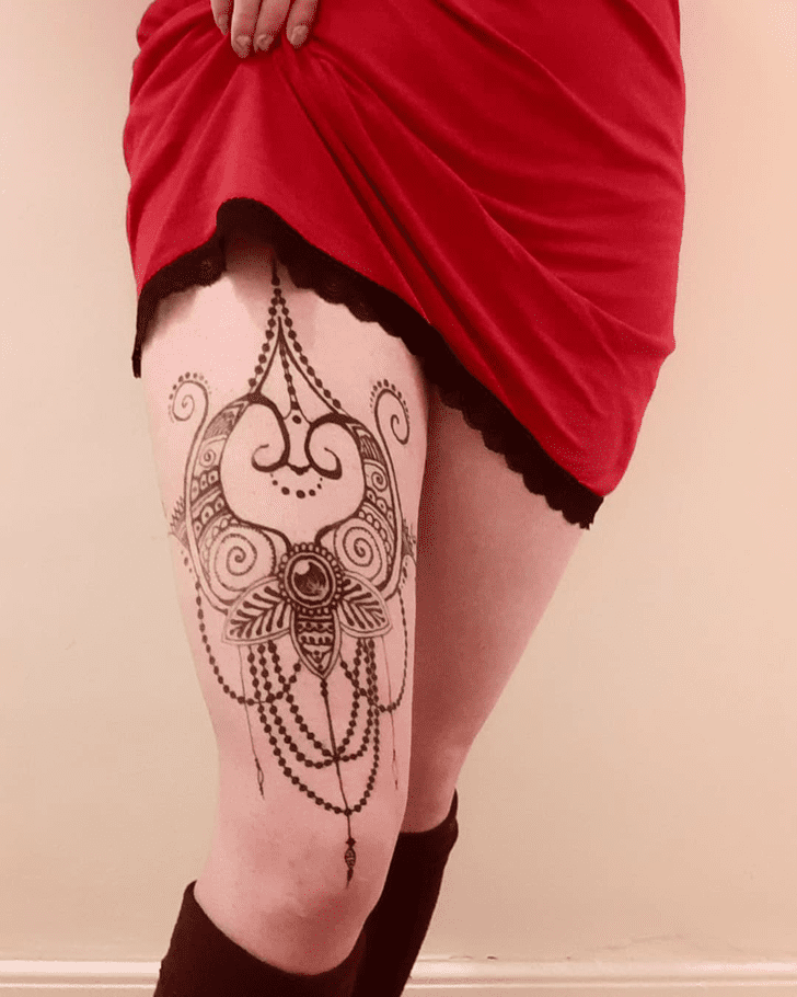 Lovely Thigh Henna Design