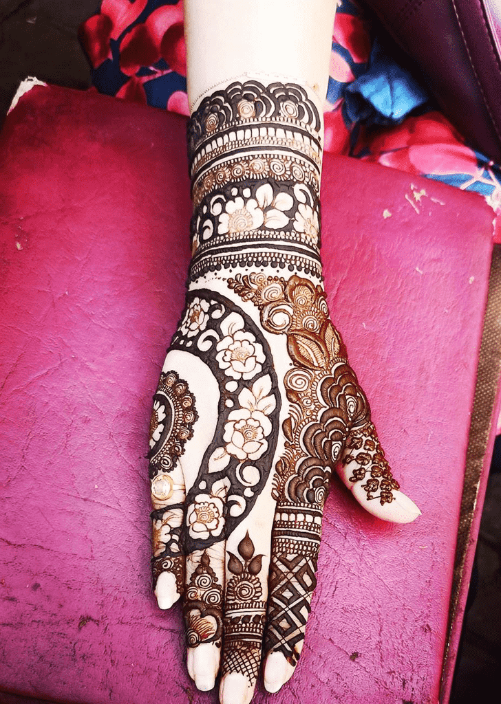 Admirable Thiruvananthapuram Mehndi Design