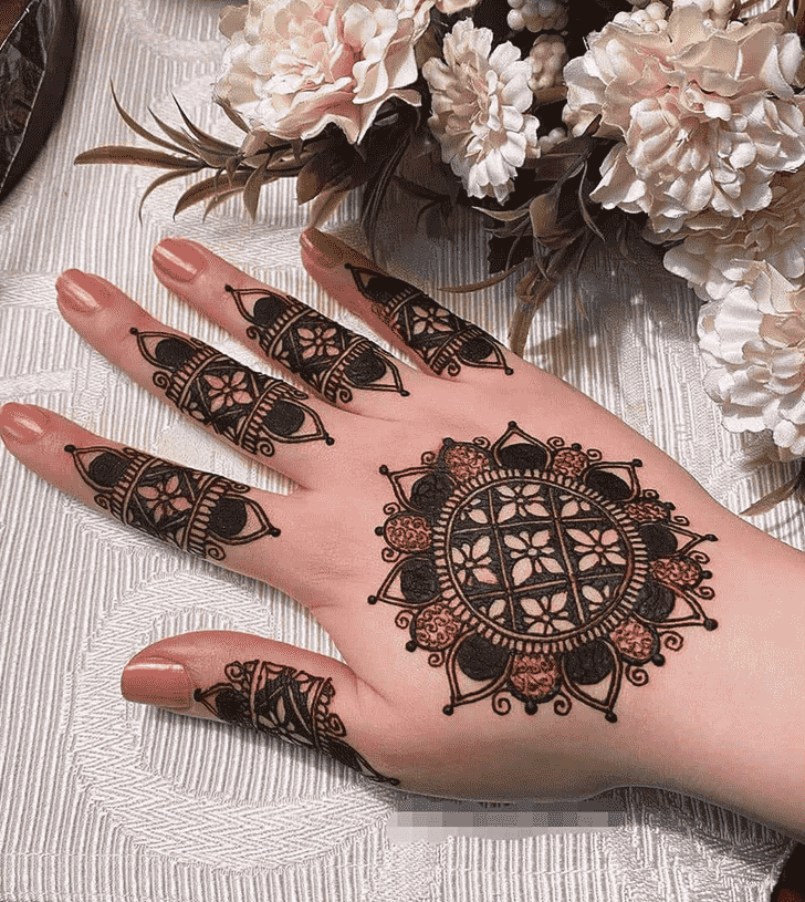 Dazzling Tikki Henna Design