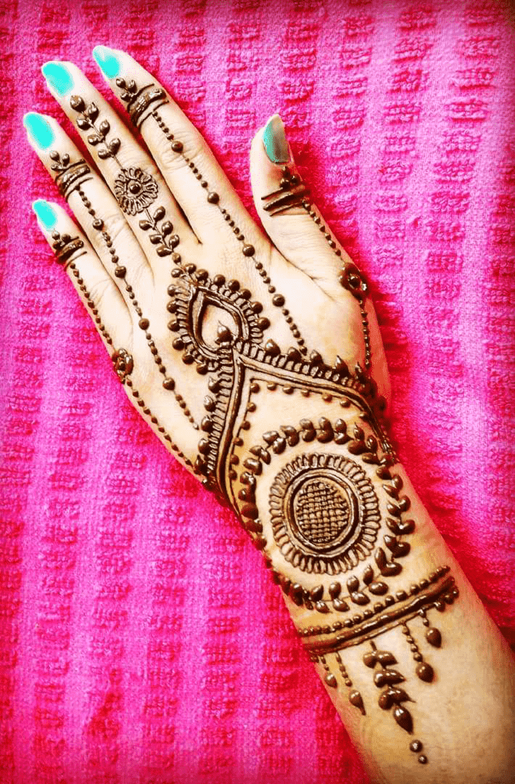 Elegant Tikki Henna Design