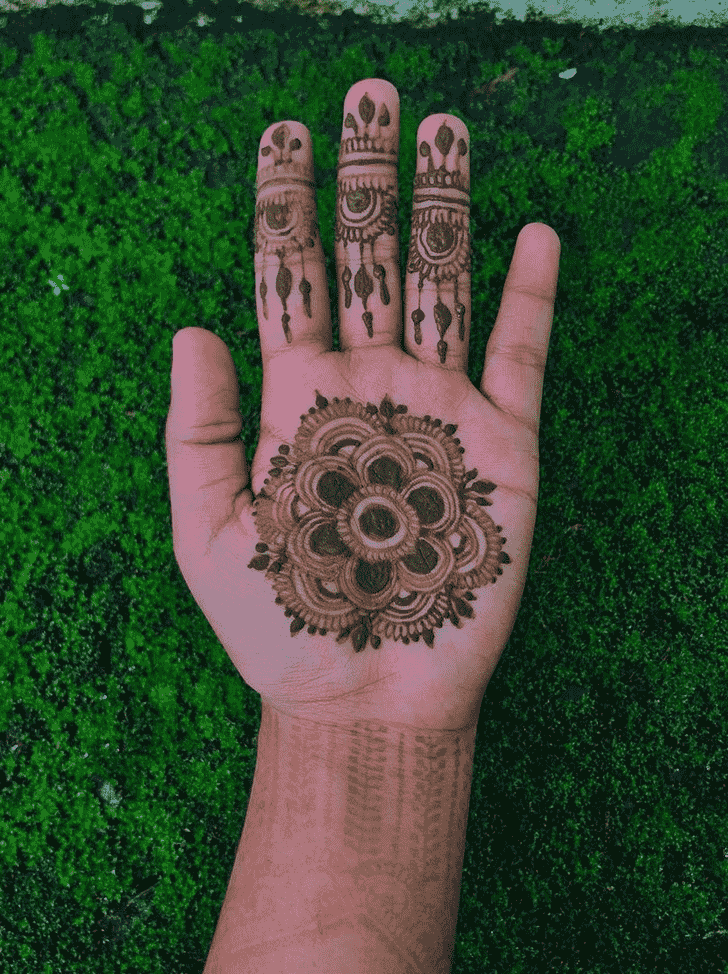 Pleasing Tikki Henna Design