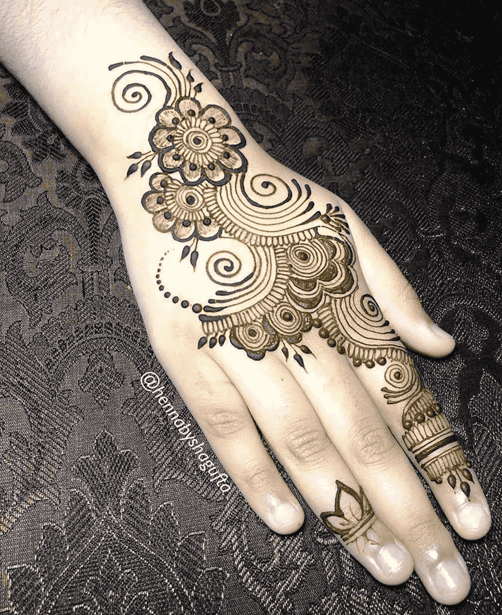 Elegant Toronto Henna Design