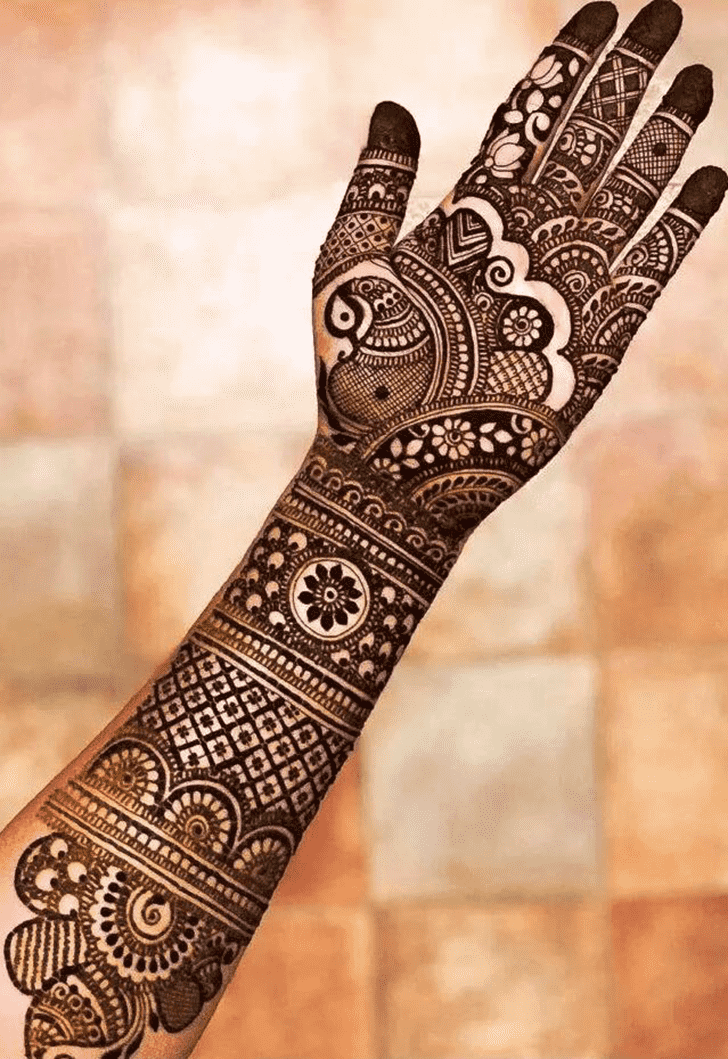 Delightful Trading Mehndi Design