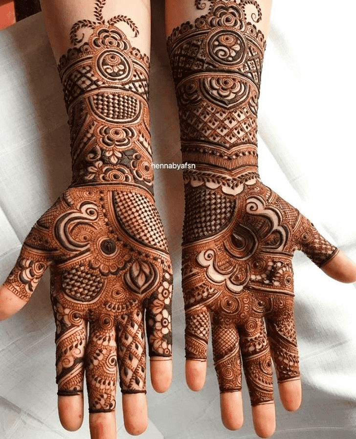 Enticing Trading Mehndi Design