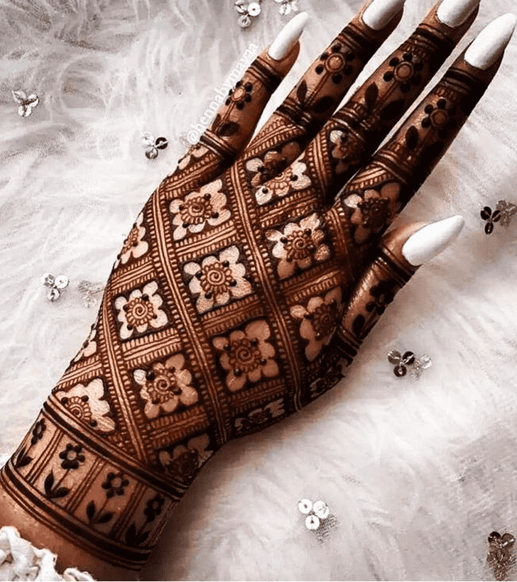 Nice Trading Mehndi Design