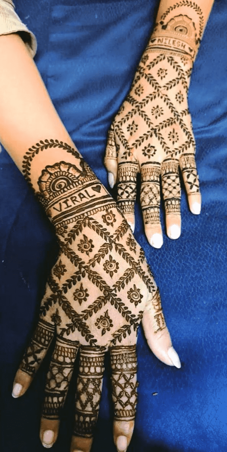 Enthralling Traditional Mehndi Design