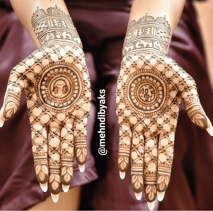 Magnetic Traditional Mehndi Design